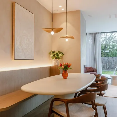 Warm Family By The Sea - La Madrague Villa *