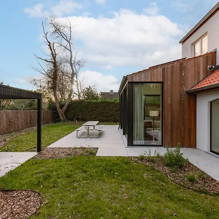 Warm Family By The Sea - La Madrague Villa