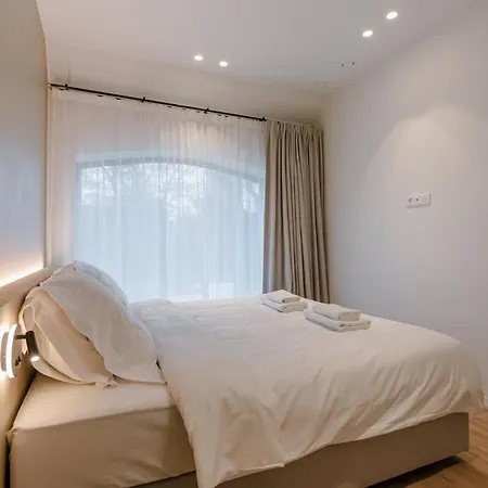 Warm Family By The Sea - La Madrague