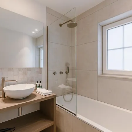 Warm Family By The Sea - La Madrague Villa *