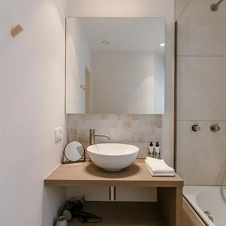 Warm Family By The Sea - La Madrague Villa *